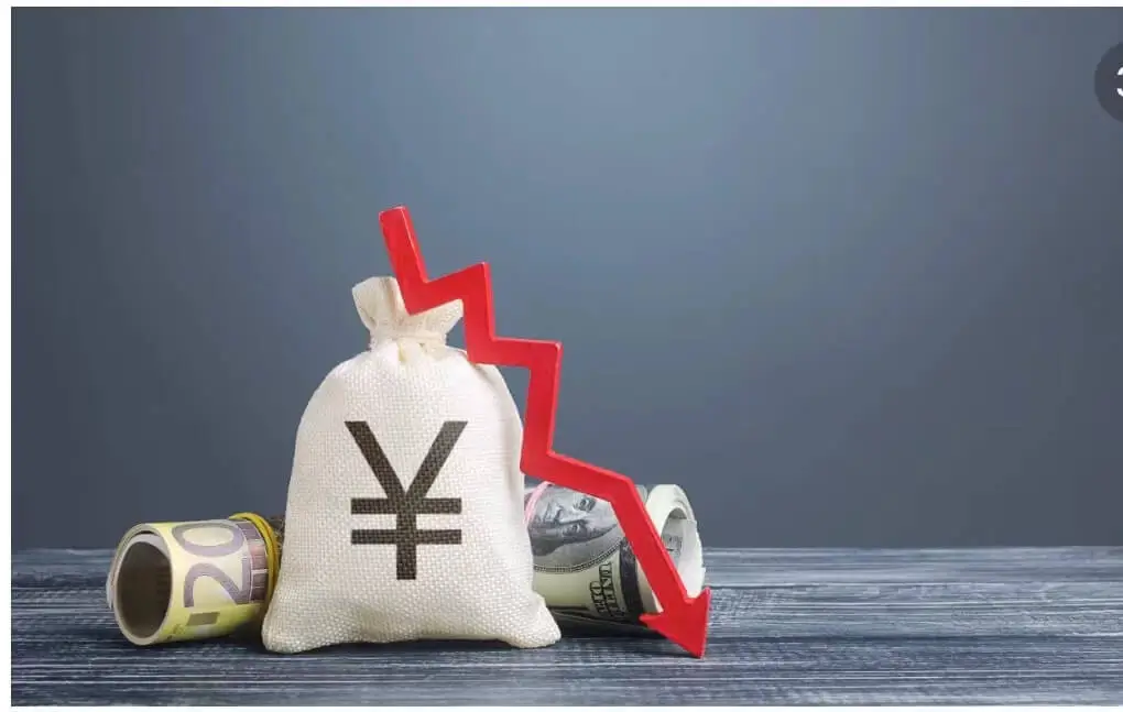 具有夏天含义的女